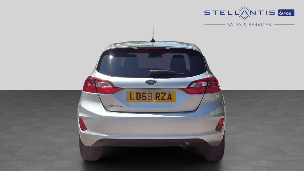 Used Ford Fiesta Trend 84 HP (61 kW) 2019 Grey Hatchback