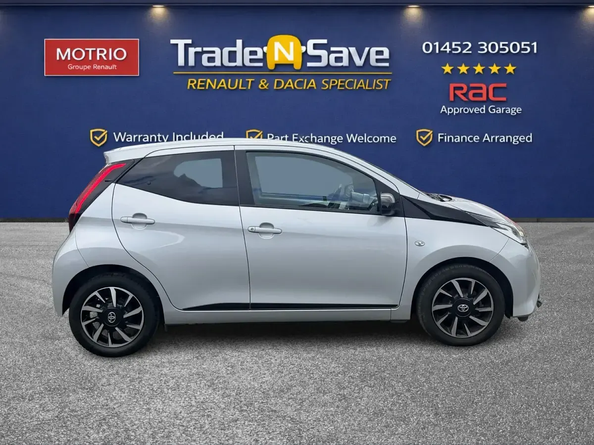 Used Toyota Aygo Trend 70 HP (51 kW) 2022 Silver Hatchback