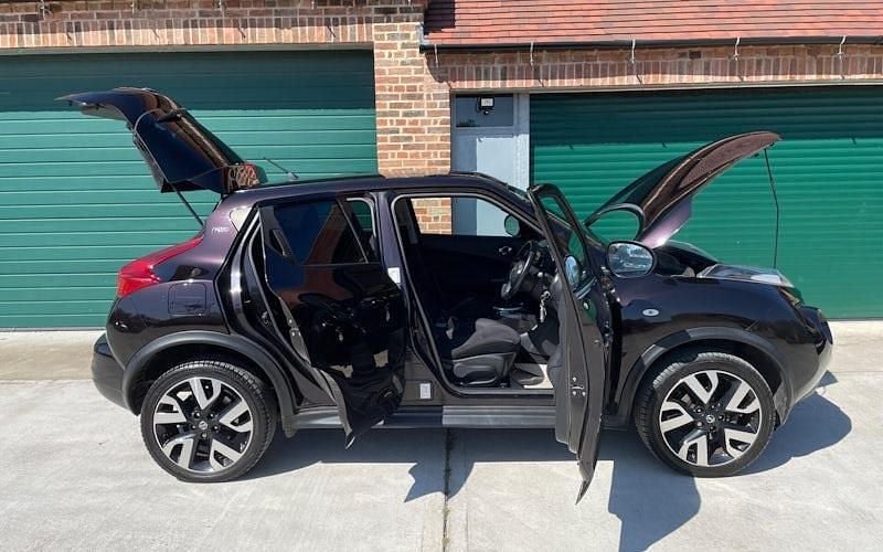 Usado Nissan Juke N-TEC 117 CV (86 kW) 2013 Negro SUV