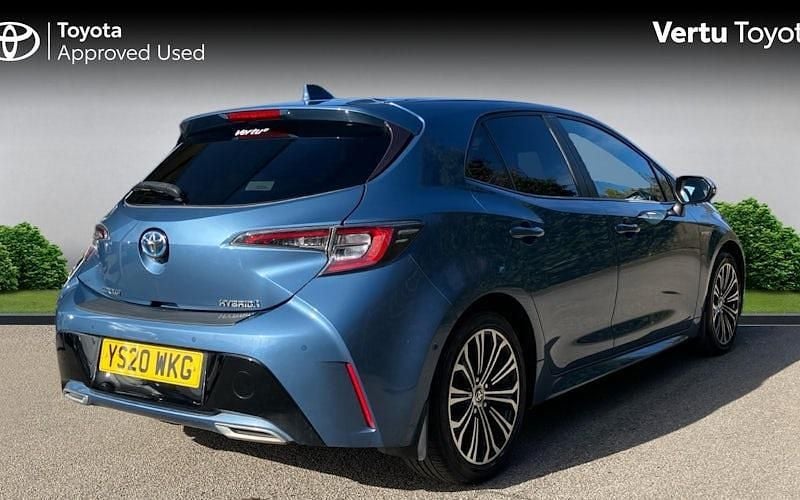 Used Toyota Corolla Design 184 HP (135 kW) 2022 Hatchback