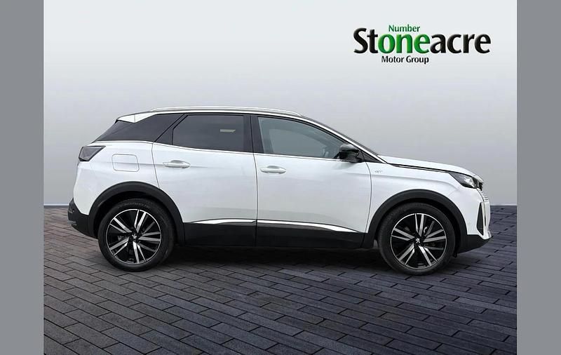 Used Peugeot 3008 Premium 128 HP (94 kW) 2022 White SUV
