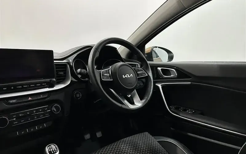 Used Kia XCeed 160 HP (117 kW) 2022 Silver SUV