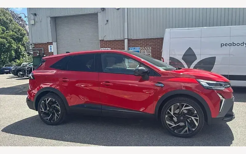 Used Renault Symbioz Iconic Esprit Alpine 143 HP (105 kW) 2025 Red  SUV