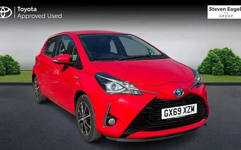 Used Toyota Yaris Hybrid 101 HP (74 kW) 2019 Hatchback