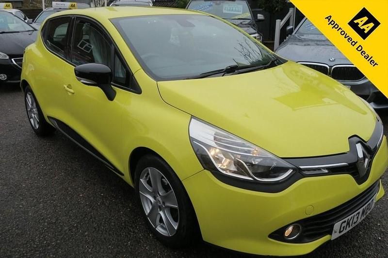 Used Renault Clio IV Dynamique 90 HP (66 kW) 2013 Yellow Hatchback