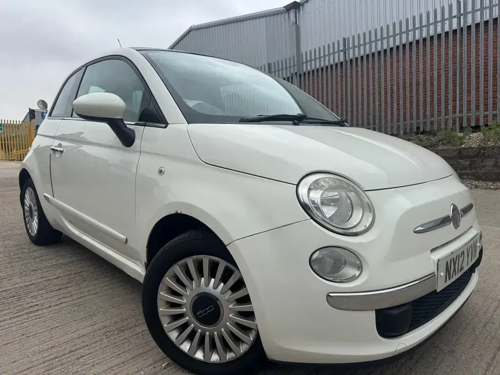 Used Fiat 500 Lounge 69 HP (50 kW) 2012 White Hatchback