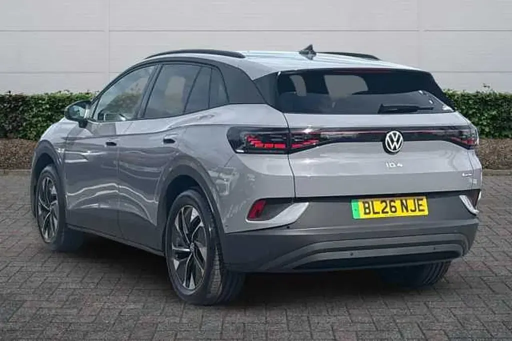 New VW ID.4 Pro 210 kW (286 HP) 2026 Scale silver SUV