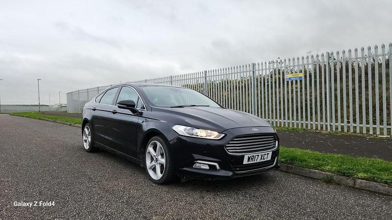 Black Used 2017 Ford Mondeo Titanium Hatchback | £7,995 (Super price) - Image 1/4