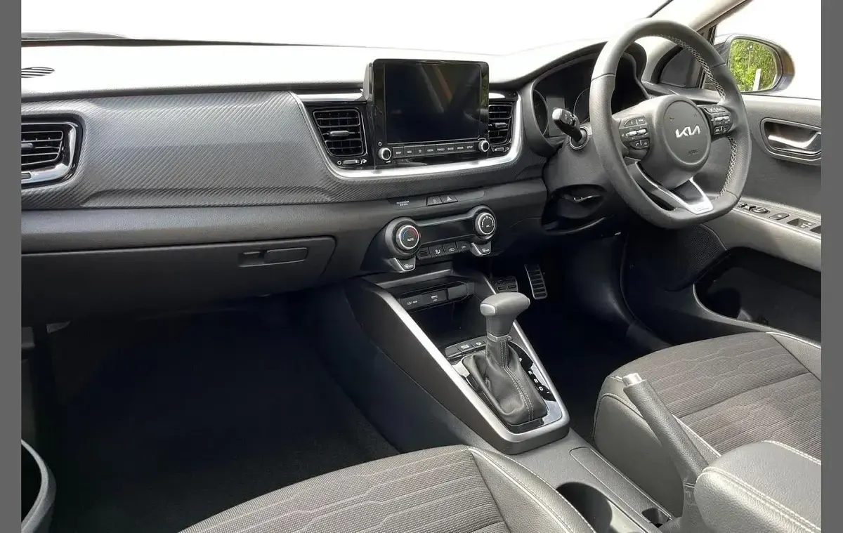 Used Kia Stonic GT-Line 99 HP (72 kW) 2024 Yellow SUV