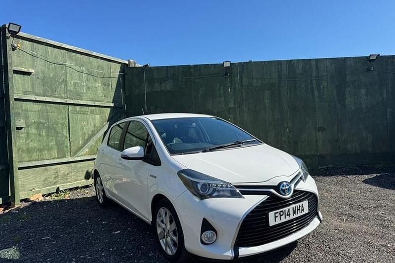 Used Toyota Yaris Hybrid 2014