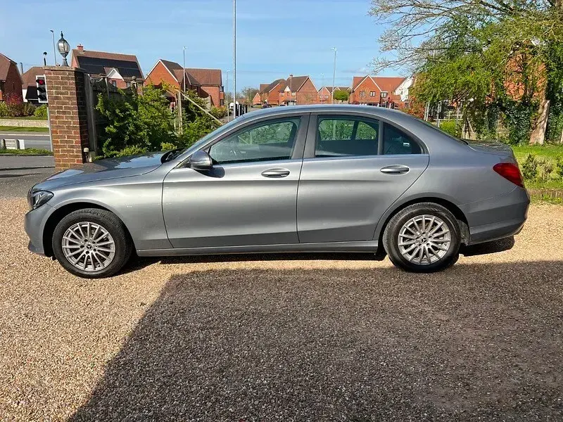 Used Mercedes C220 Executive 170 HP (125 kW) 2015 Silver Sedan