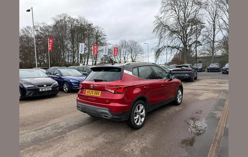 Used Seat Arona FR 113 HP (83 kW) 2025 Red SUV