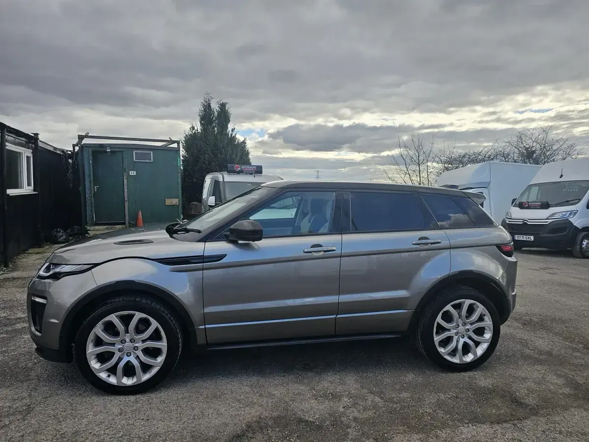 Used Land Rover Range Rover evoque HSE Dynamic 2016 Silver Estate