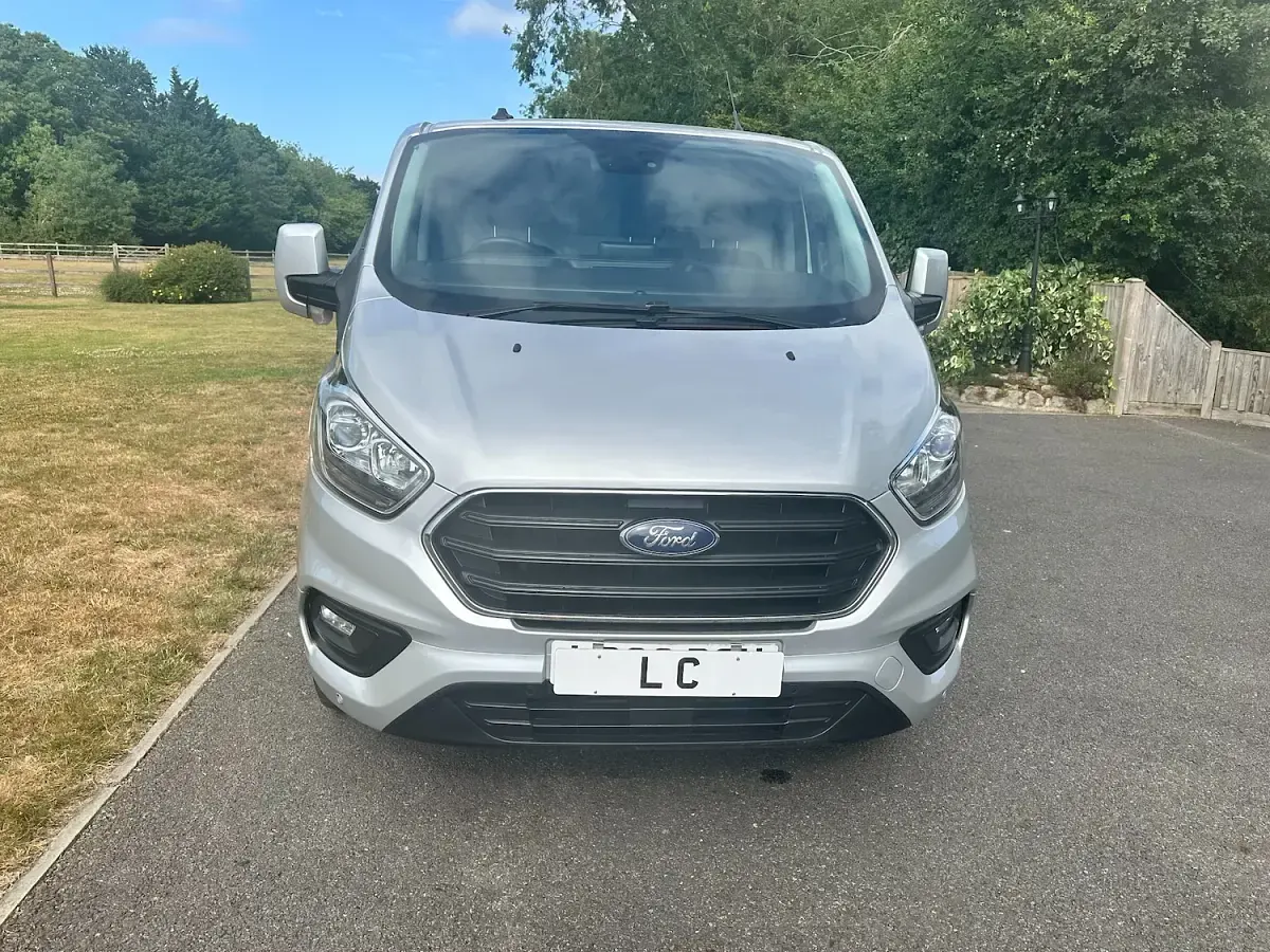 Used Ford Transit Custom Limited 130 HP (95 kW) 2023 Silver Van