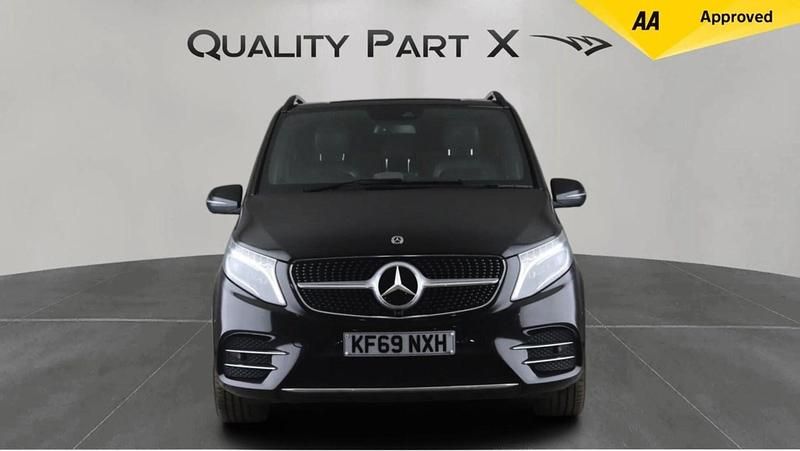 Used Mercedes V300 AMG line 239 HP (175 kW) 2019 Black MPV