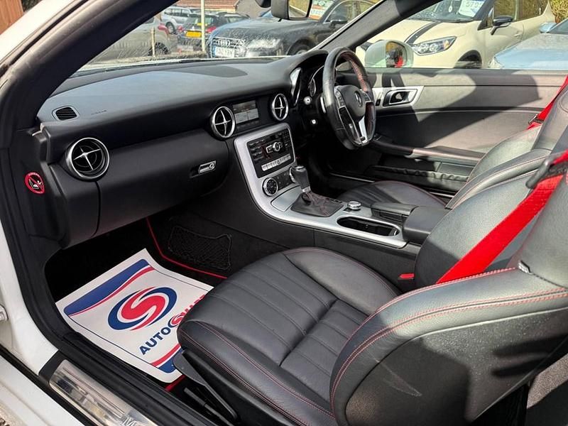 Used Mercedes SLK250 AMG 2013 White Cabriolet