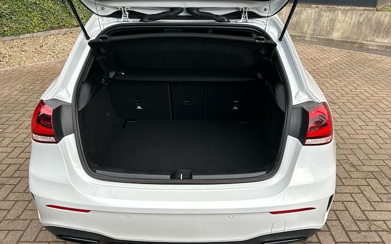 Used Mercedes A180 Executive 136 HP (100 kW) 2022 White Hatchback