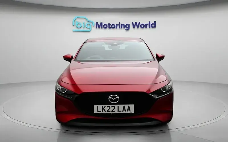 Używany Mazda 3 122 KM (89 kW) 2022 Czerwony Hatchback