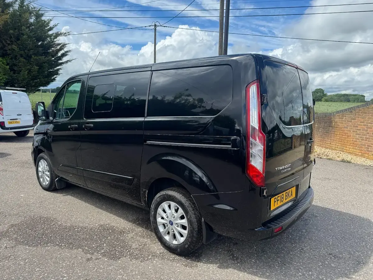 Used Ford Transit Custom Limited 130 HP (95 kW) 2018 Black Van