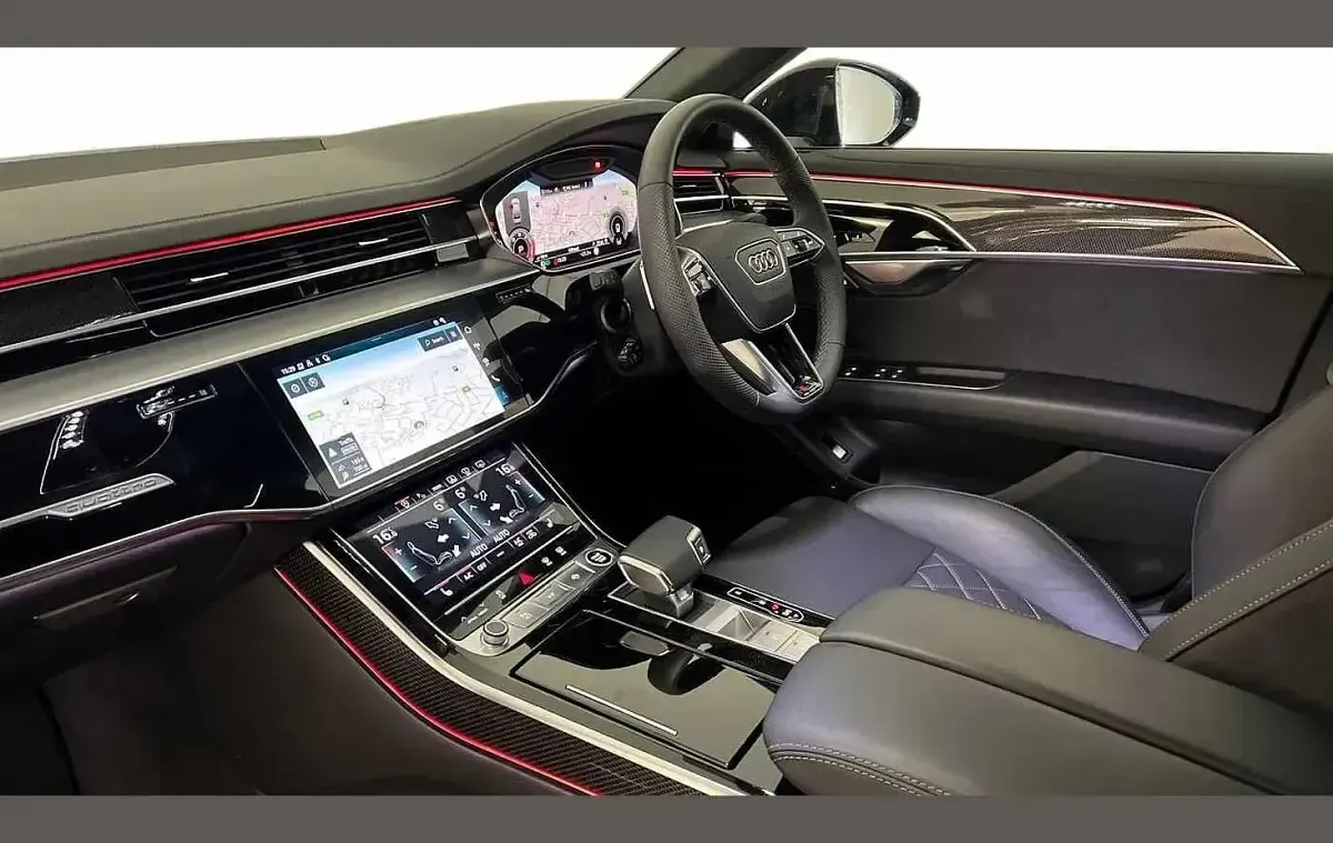 Begagnad Audi A8 Black Edition 286 HK (210 kW) 2025 Svart Sedan