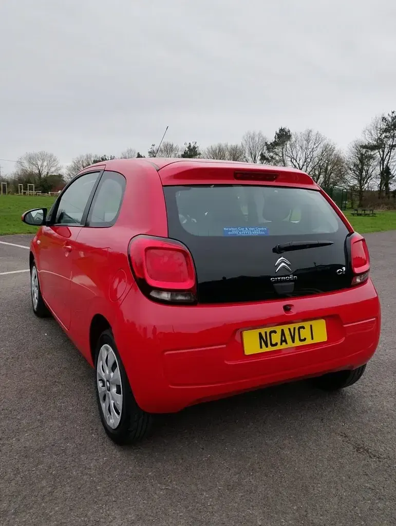 Used Citroën C1 Feel 68 HP (50 kW) 2015 Red Hatchback