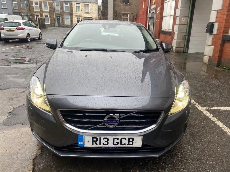 Used Volvo V40 SE Lux 115 HP (84 kW) 2013 Grey Hatchback