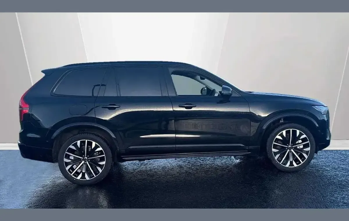 Used Volvo XC90 Ultra 449 HP (330 kW) 2025 Black SUV
