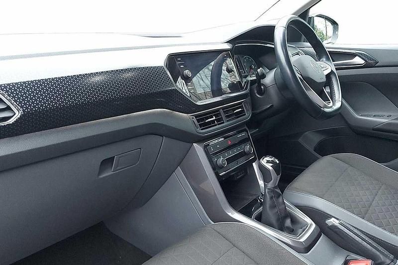 Used VW T-Cross SEL 110 HP (80 kW) 2021 Black SUV