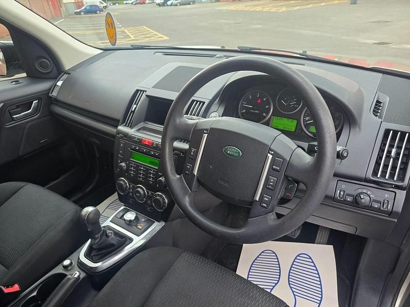 Used Land Rover Freelander 2 S 150 HP (110 kW) 2012 Gold SUV