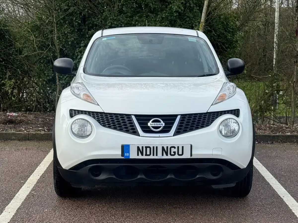 Used Nissan Juke Visia 115 HP (84 kW) 2011 White SUV