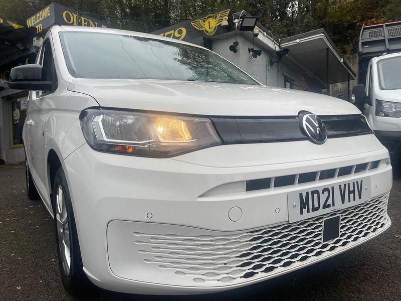 Begagnad VW Caddy Pro 102 HK (75 kW) 2021 Vit Minibuss