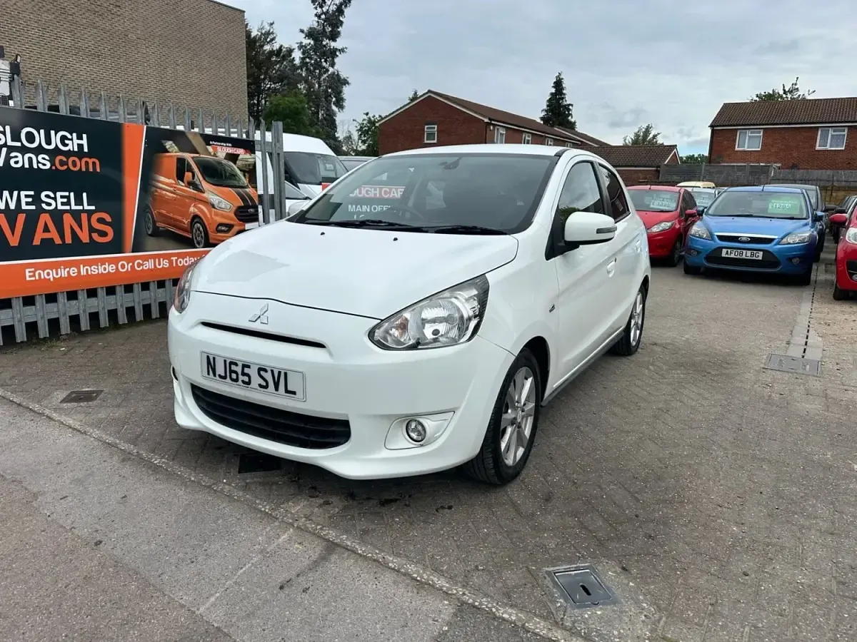Used Mitsubishi Mirage 2015 White Hatchback