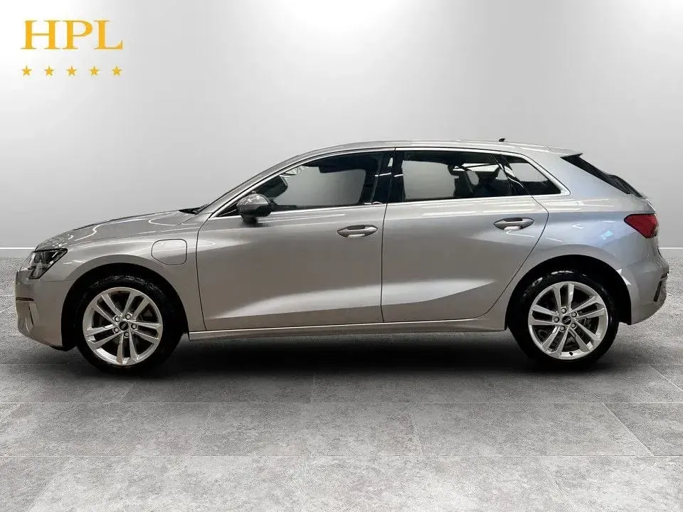 Used Audi A3 Sportback Sport 204 HP (150 kW) 2022 Silver Hatchback