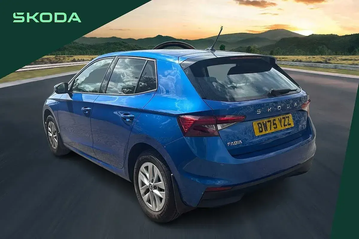 Used Skoda Fabia SE 94 HP (69 kW) 2026 Race blue metallic Hatchback