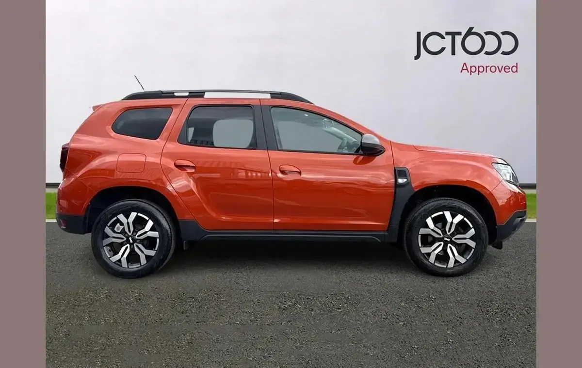 Used Dacia Duster Journey 150 HP (110 kW) 2024 Orange SUV