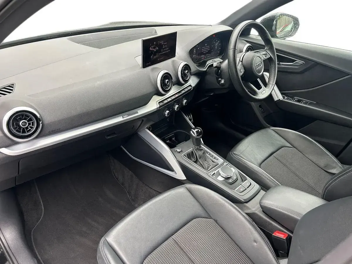 Begagnad Audi Q2 S-Line 147 HK (108 kW) 2021 Svart SUV
