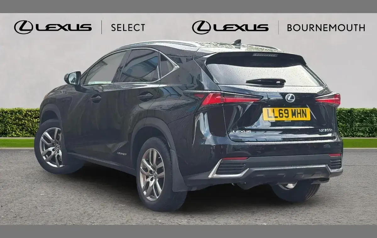Used Lexus NX300h 197 HP (144 kW) 2019 Black SUV