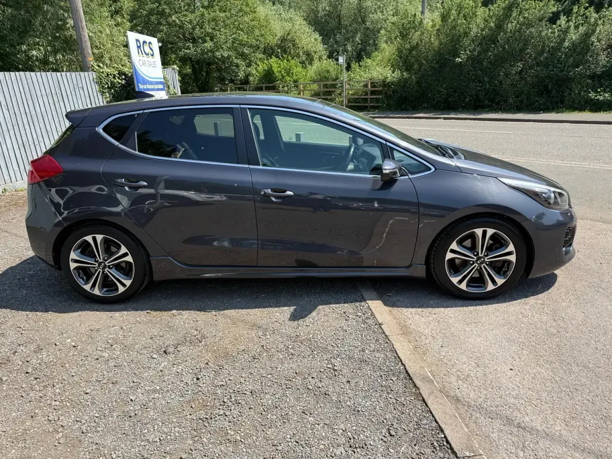 Used Kia Ceed GT-Line S 118 HP (86 kW) 2017 Silver Hatchback
