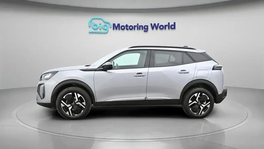Gebraucht Peugeot 2008 Allure 130 PS (95 kW) 2024 Grau SUV