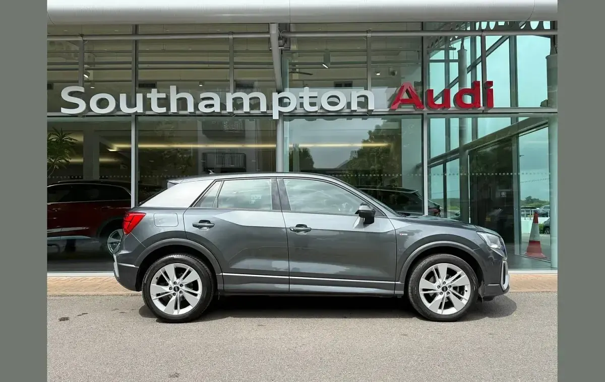 Used Audi Q2 S-Line 147 HP (108 kW) 2023 Grey SUV