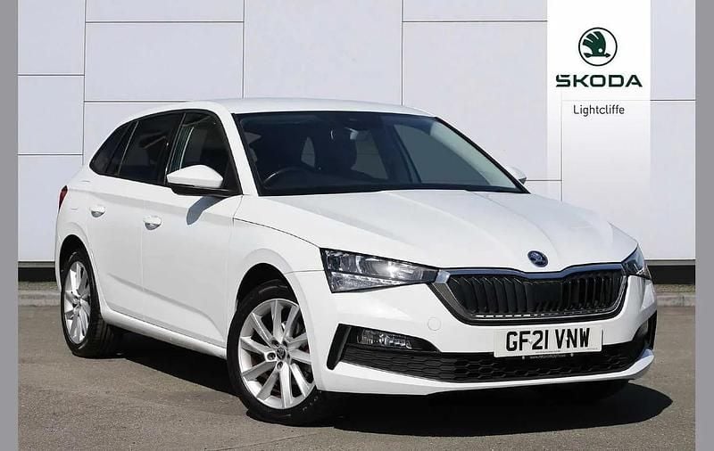 Used Skoda Scala SE L 147 HP (108 kW) 2021 Moon white metallic Hatchback