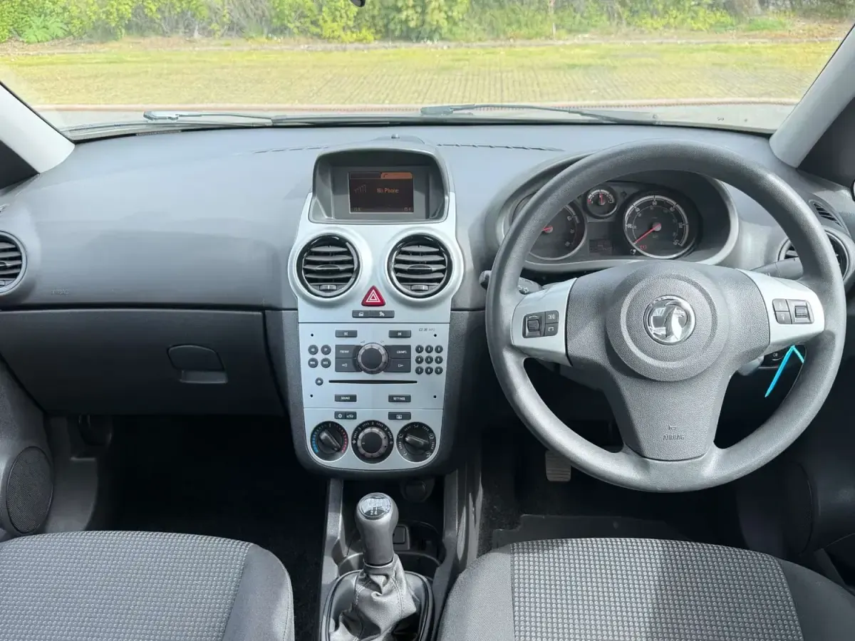 Używany Vauxhall Corsa Excite 85 KM (62 kW) 2012 Szary Hatchback