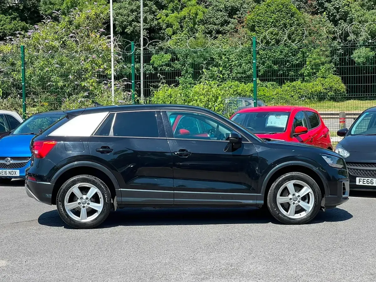 Used Audi Q2 Sport 116 HP (85 kW) 2018 Black SUV