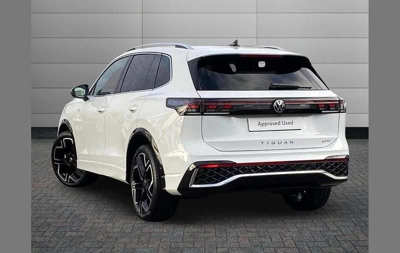 Used VW Tiguan R-line 150 HP (110 kW) 2025 White SUV
