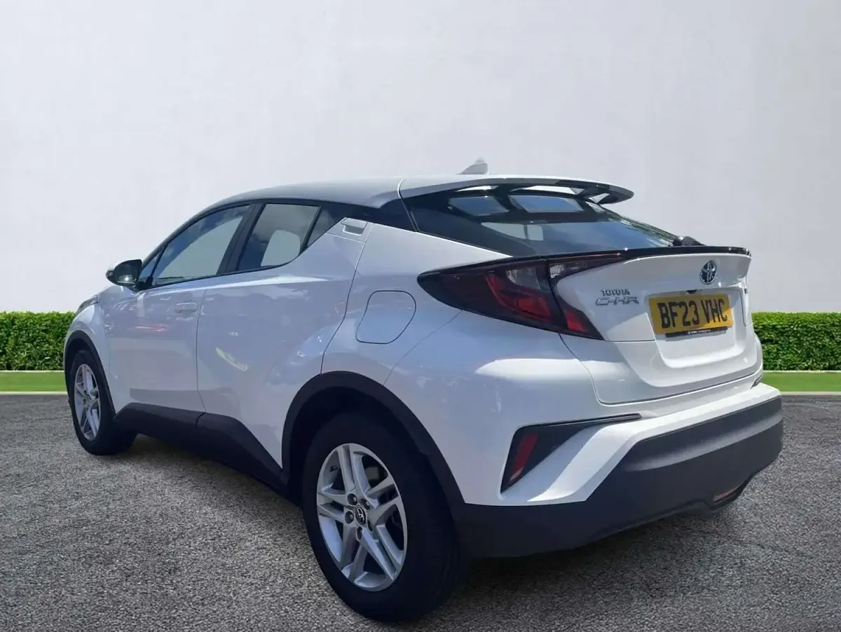 Used Toyota C-HR 2023 White SUV