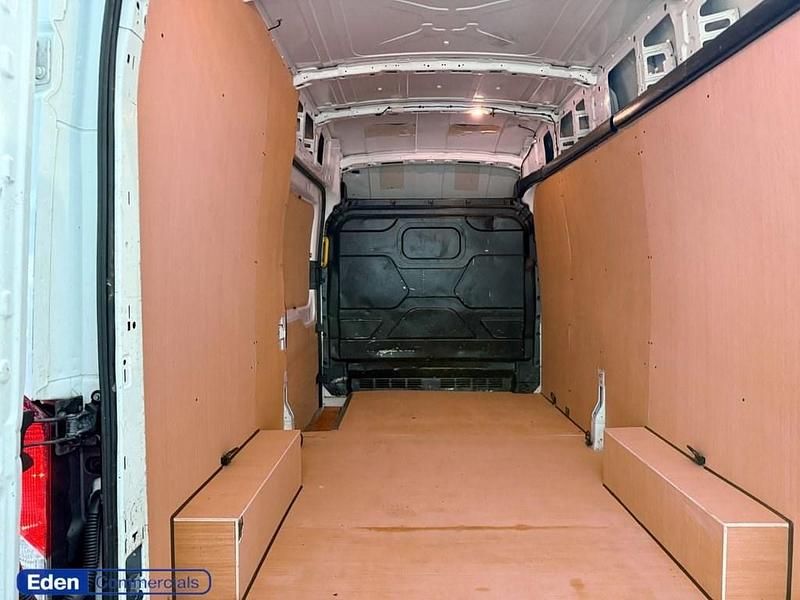 Używany Ford Transit 130 KM (95 kW) 2021 Biały Van
