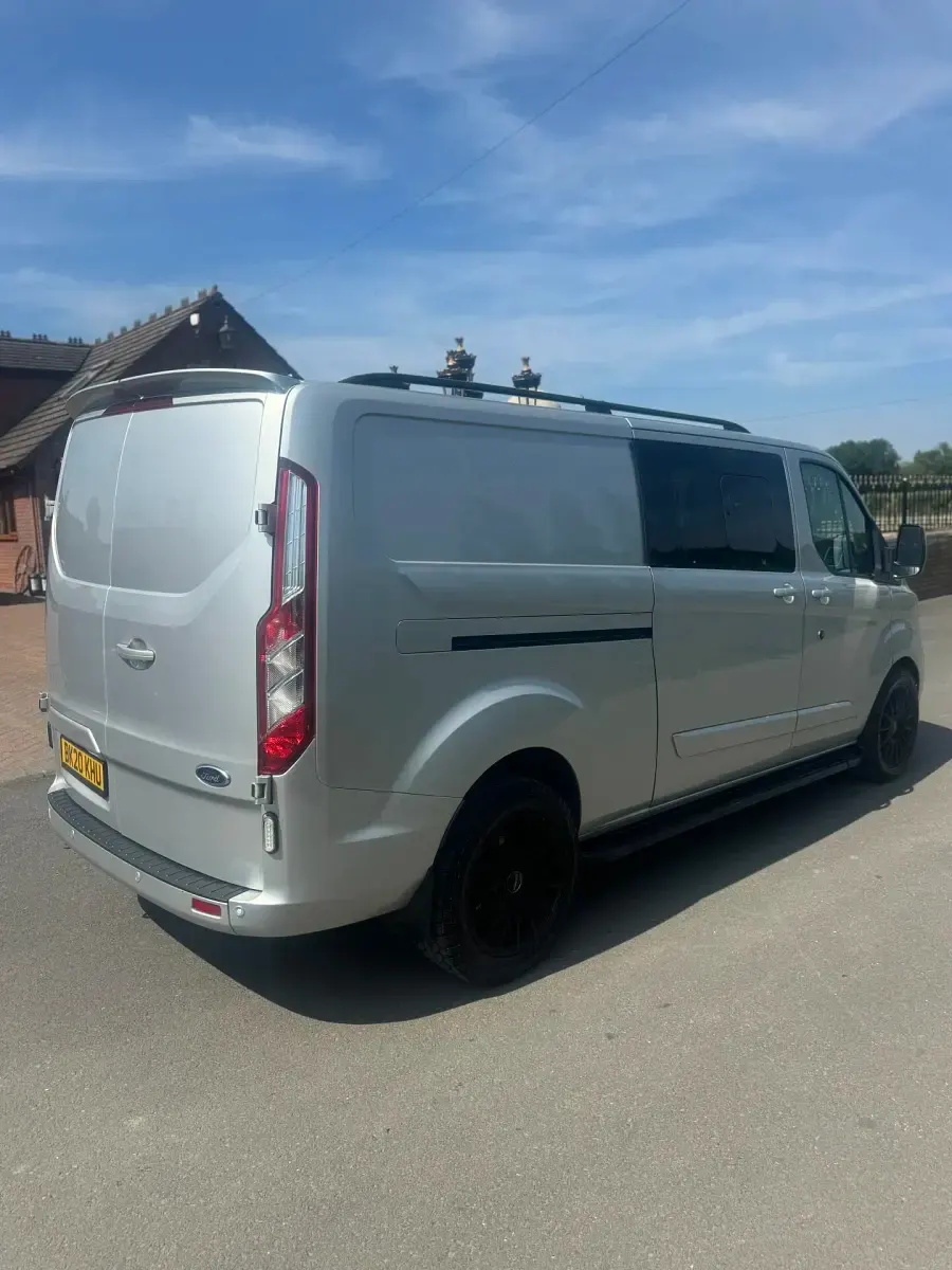 Used Ford Transit Custom Limited 130 HP (95 kW) 2020 Silver Van