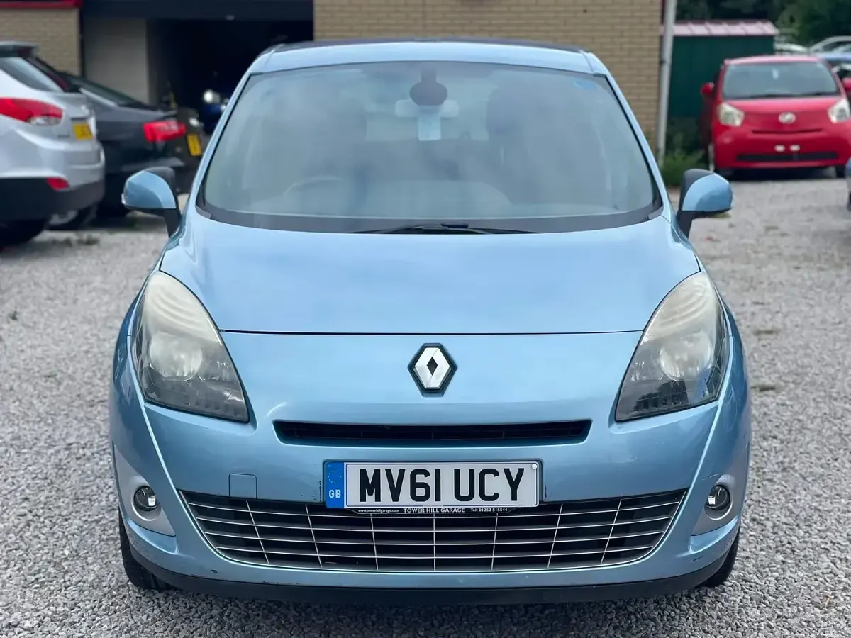 Used Renault Scénic III Dynamique 110 HP (80 kW) 2011 Blue MPV