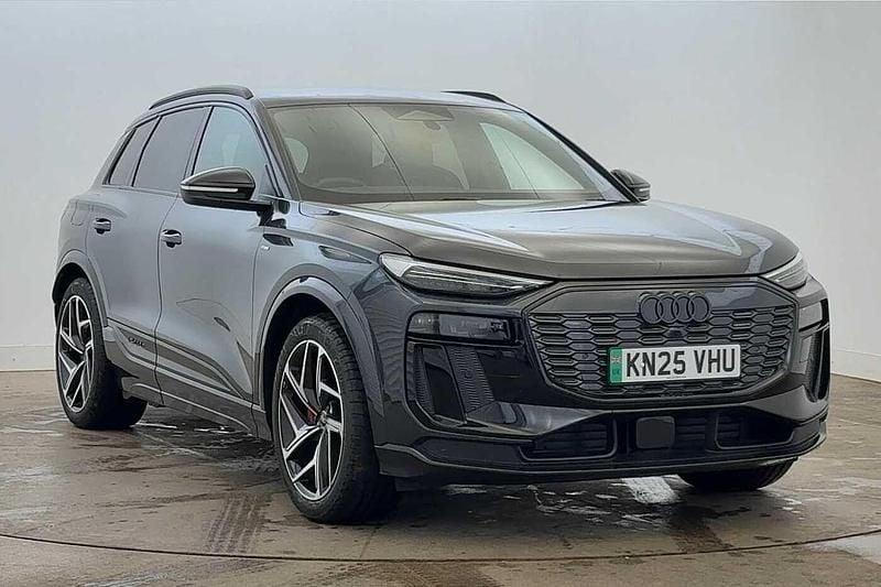 Grey Used 2025 Audi Q6 e-tron Advanced SUV | £54,980 (Super price) - Image 1/4