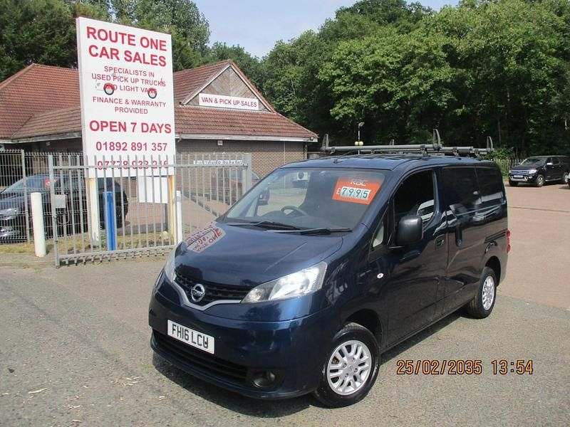 Blue Used 2016 Nissan NV200 Tekna Van | £7,995 - Image 1/4